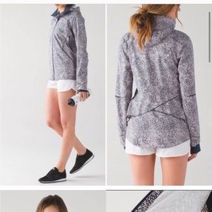 Lululemon Runaway Rain Jacket - Lightweight